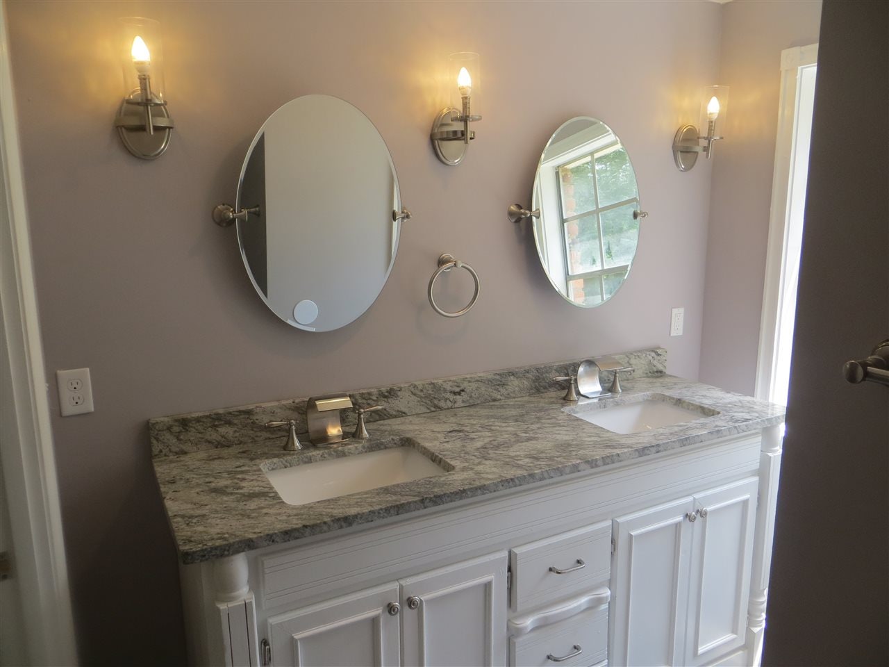 Sold 3088 Sycamore View Rd, Bartlett, TN 38134 4 Beds / 3 Full Baths 297,500