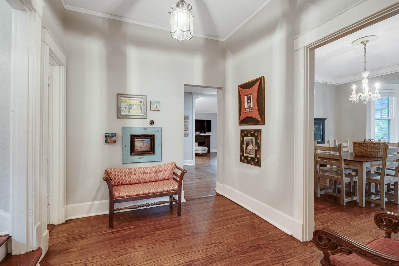 Sold 1575 Vinton Ave, Memphis, TN 38104 4 Beds / 2 Full Baths / 1