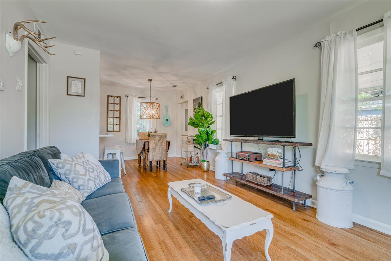 Sold 1321 Wilbec Rd, Memphis, TN 38117 3 Beds / 1 Full Bath 205,000