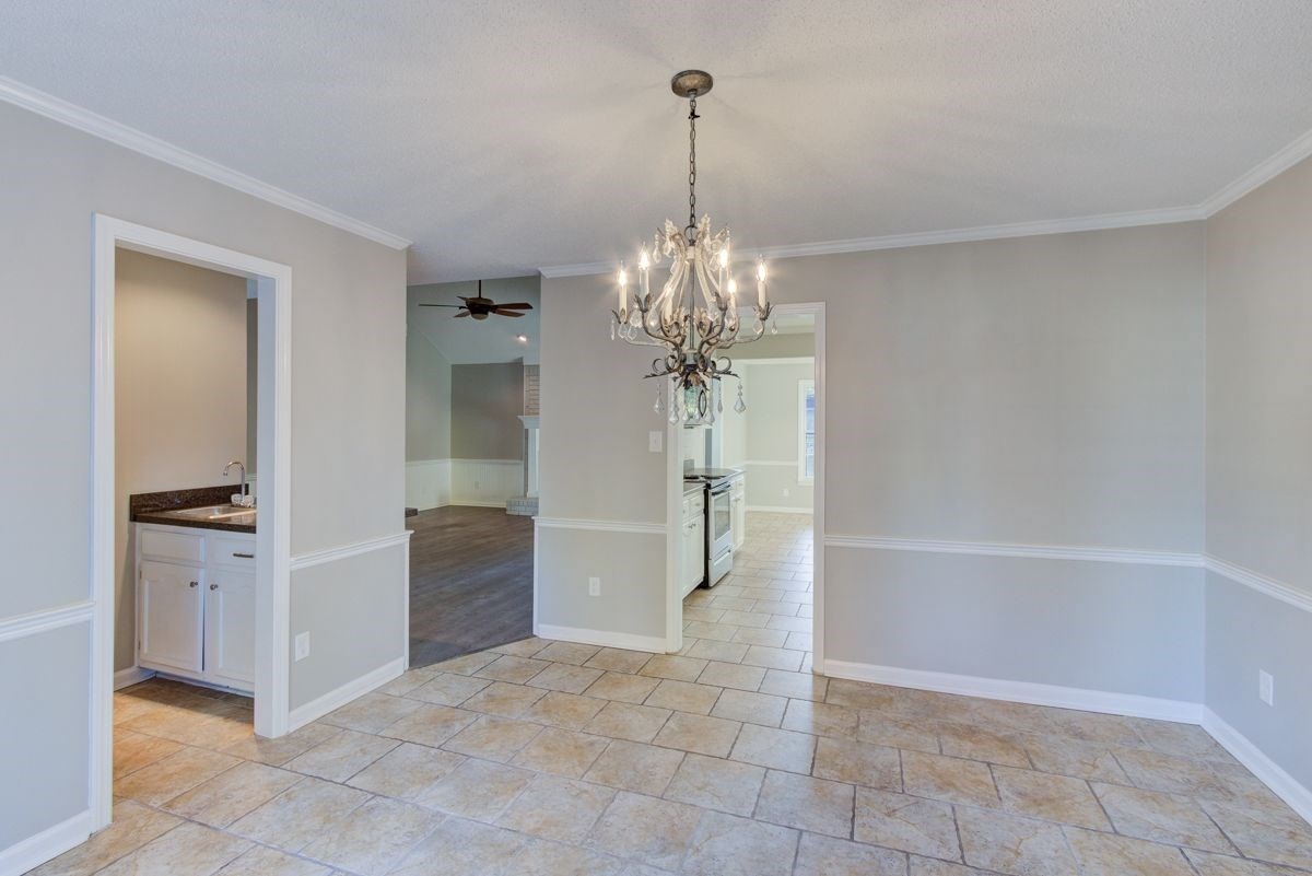 293 Summerfield Ln, Memphis, TN 38018