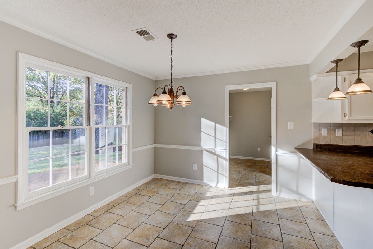 293 Summerfield Ln, Memphis, TN 38018