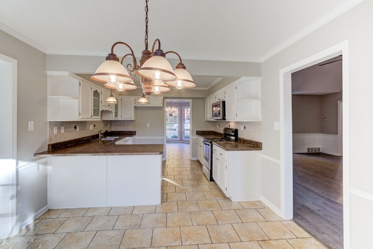 293 Summerfield Ln, Memphis, TN 38018