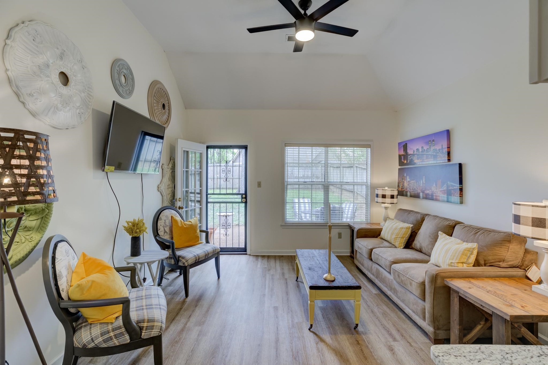 Sold 8152 Timber Knoll Ln, Memphis, TN 38018 2 Beds / 2 Full Baths